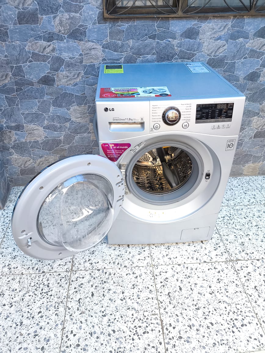 Lavadora LG frontal reparada